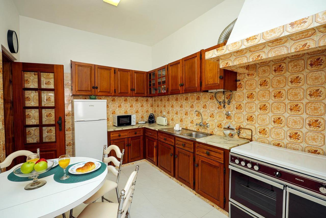 B91 - Bairro Apartment In Лагуш Экстерьер фото
